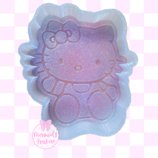 Hello Kitty waving