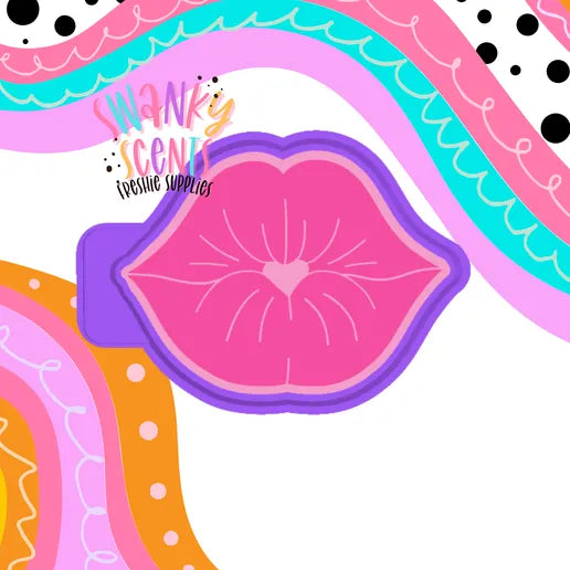 Heart lips mold